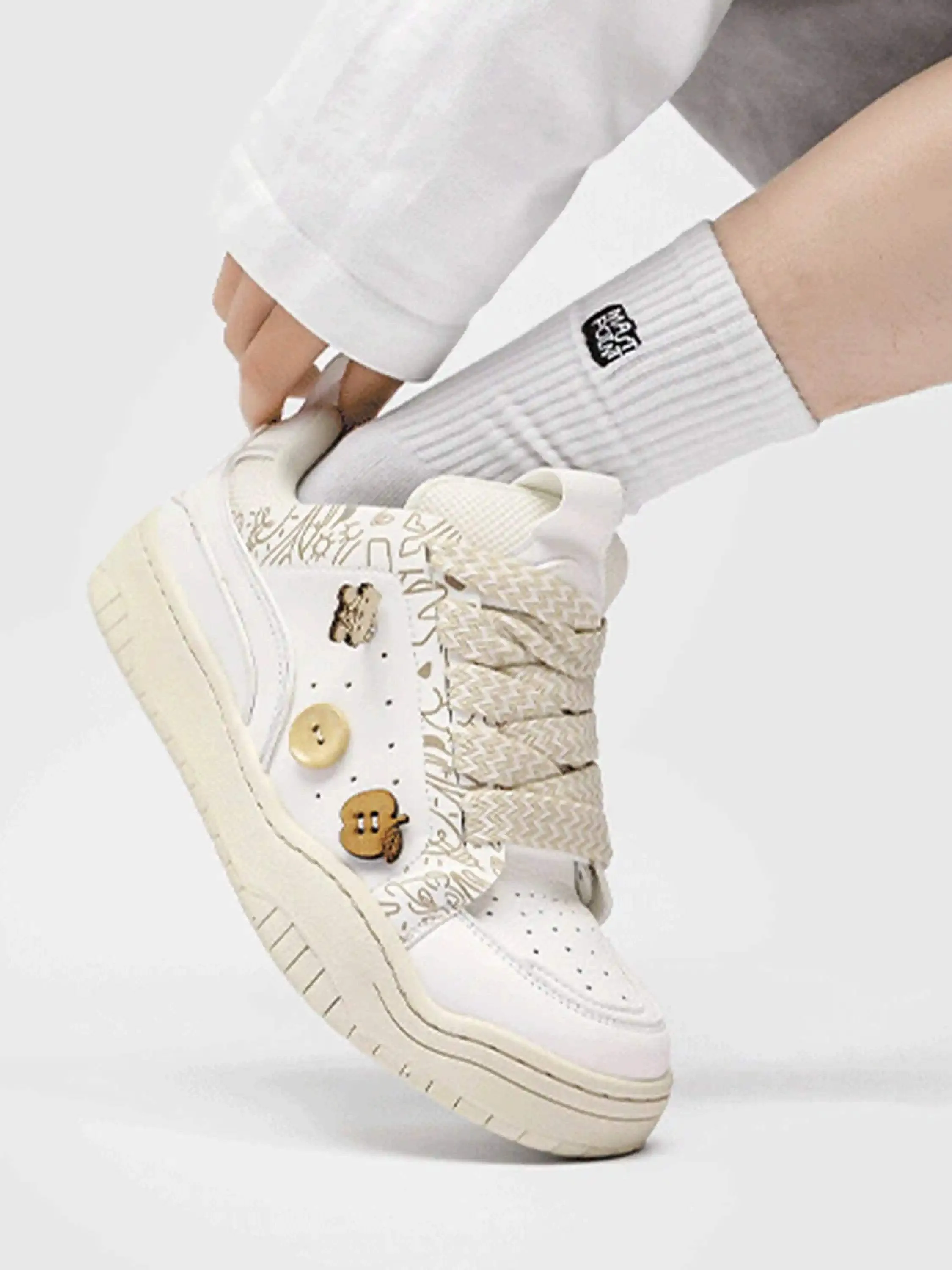 Disguisen Cartoon Thick-Soled Bread Button Shoes