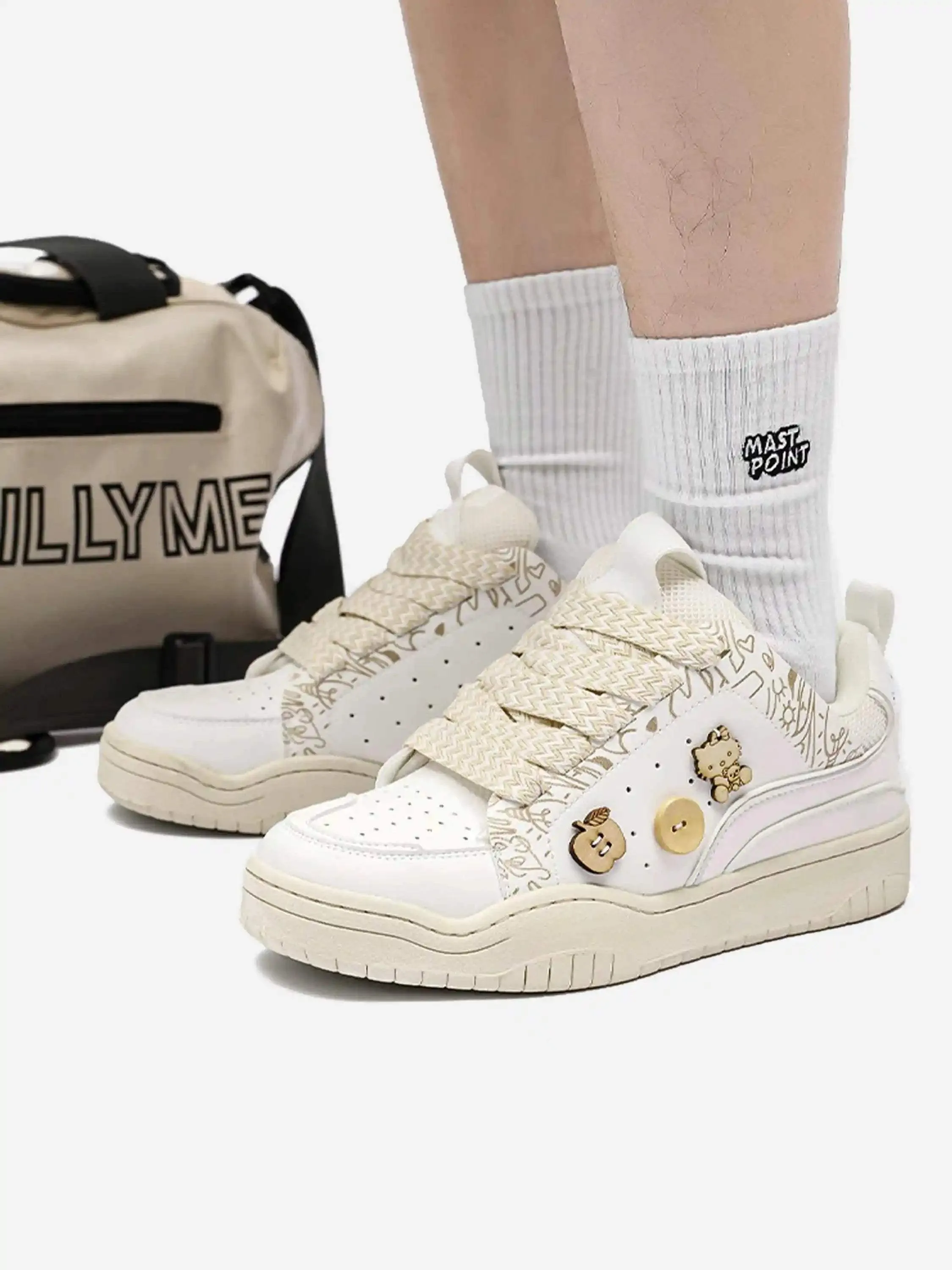 Disguisen Cartoon Thick-Soled Bread Button Shoes